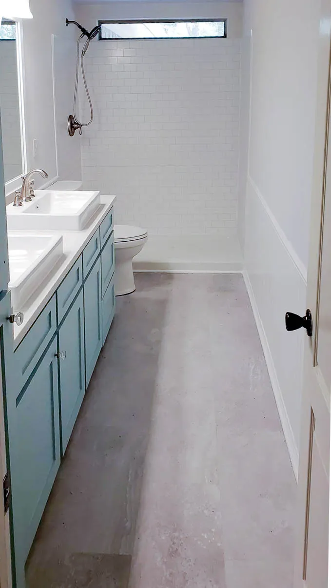 Finished view of the Cash, Texas bathroom remodeling project