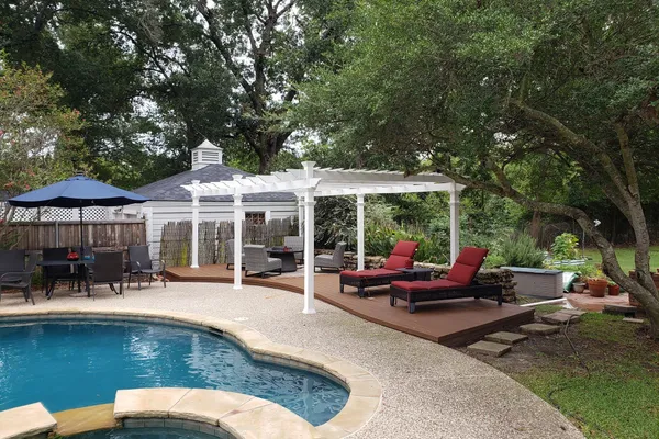 Roger England Custom DECKS & PATIOS Project