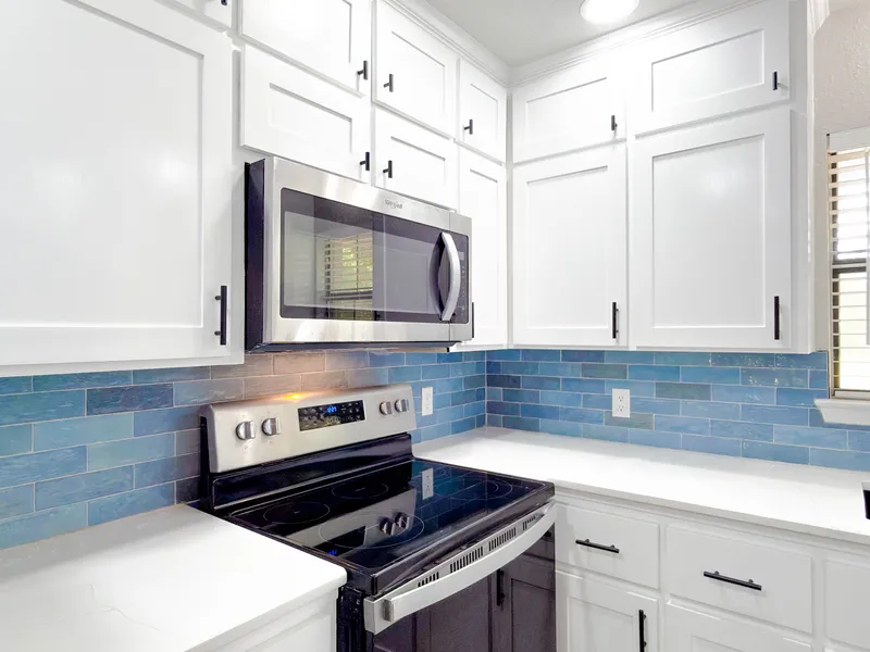 Built-in Microwave and Vent-a-hood
