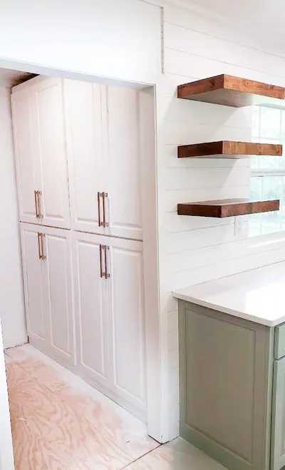 Plywood custom cabinet corner detail