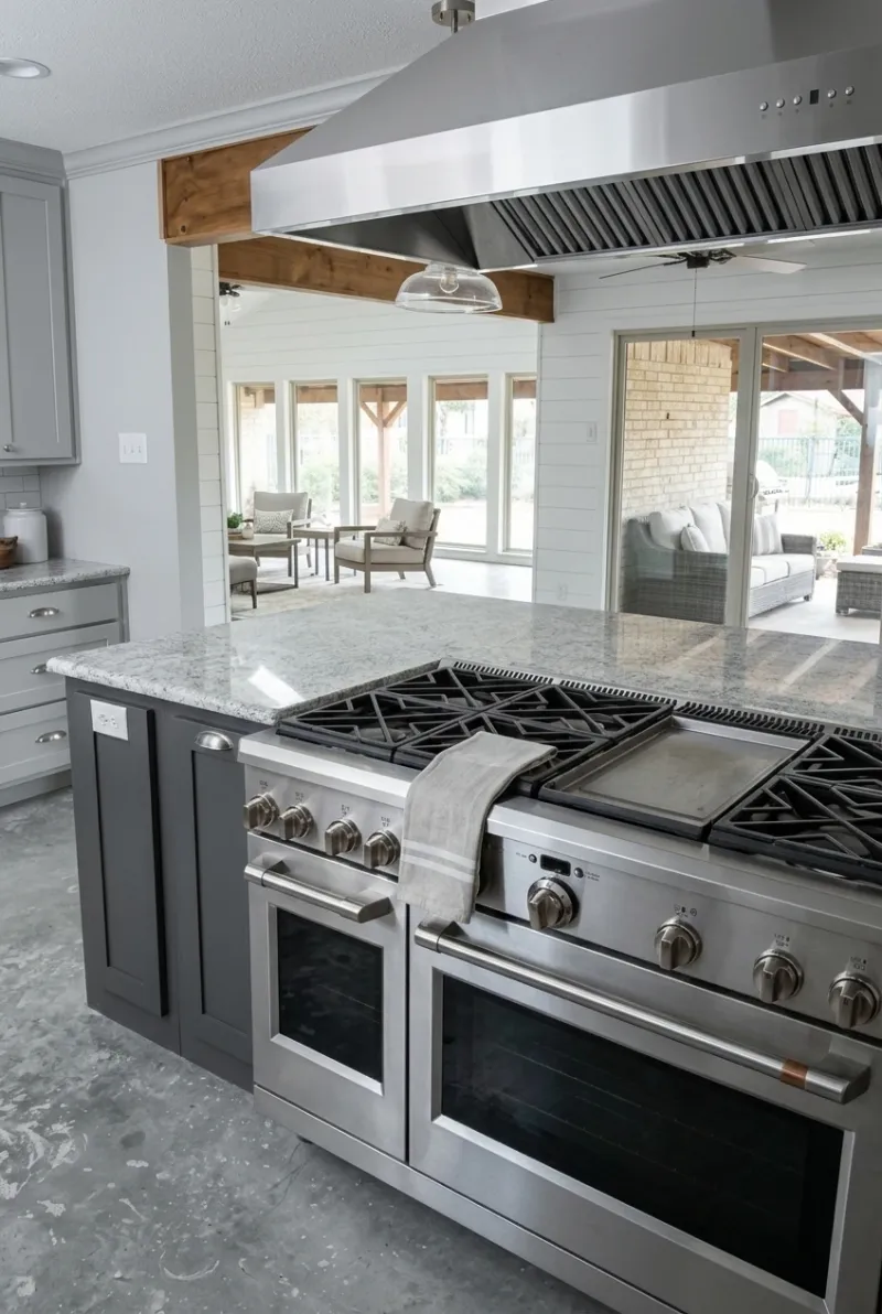 Dual-fuel range and professional cooking area setup